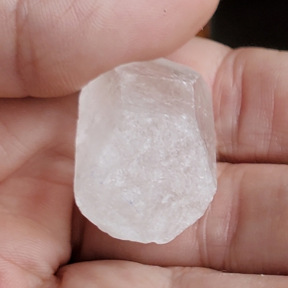 #8 Raw Quartz Crystal - Picture 4 of 7
